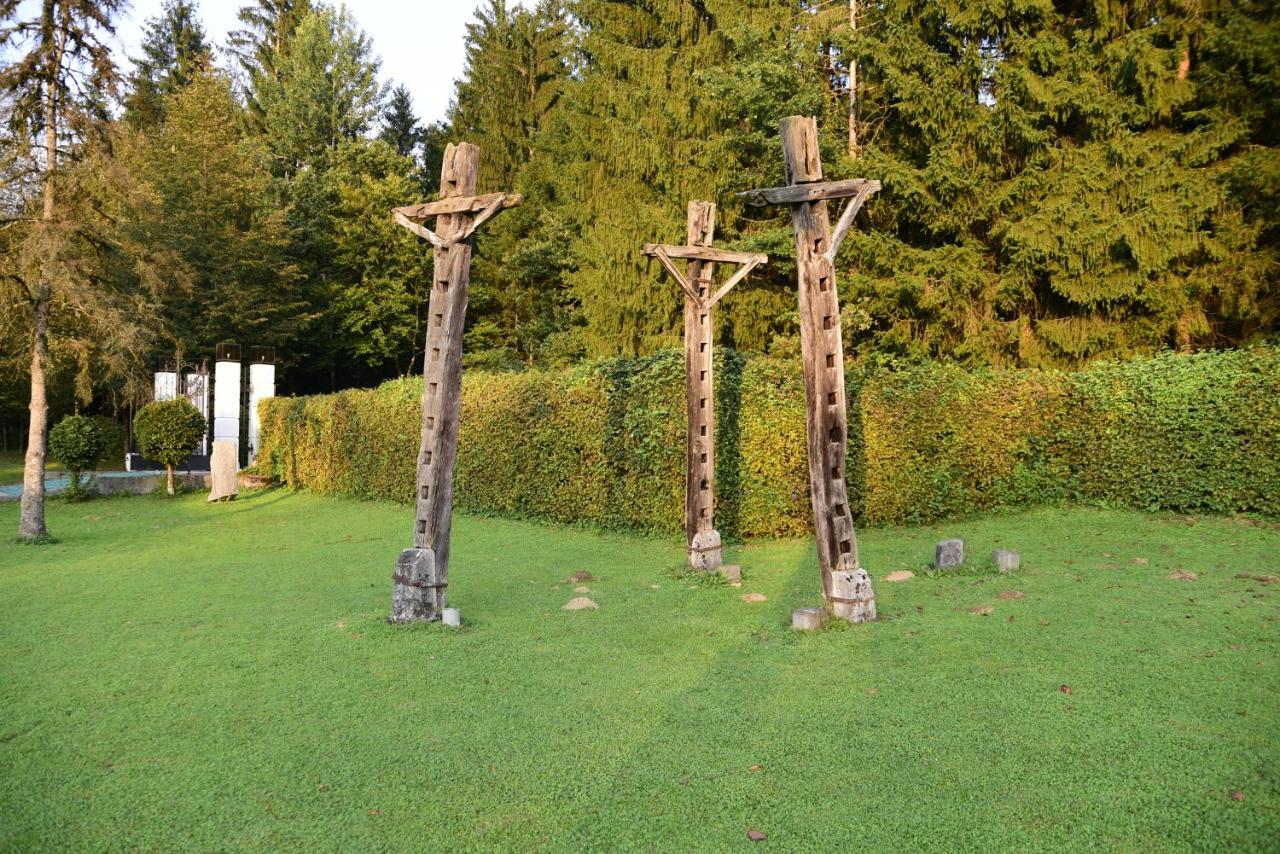 Glamping Forest Edge 卡姆尼克 外观 照片
