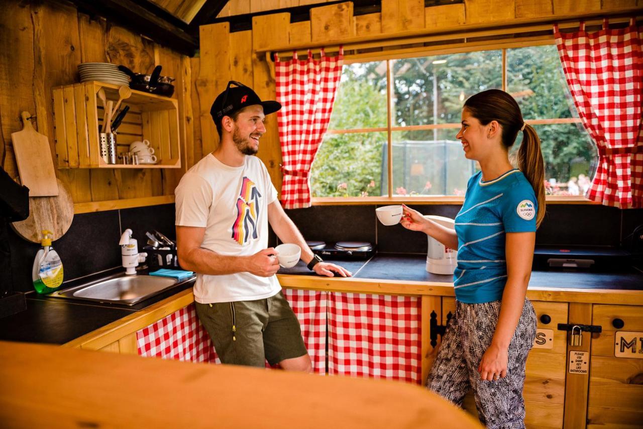 Glamping Forest Edge 卡姆尼克 外观 照片